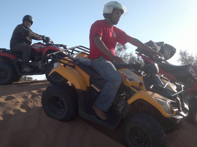 Amb quad al desert