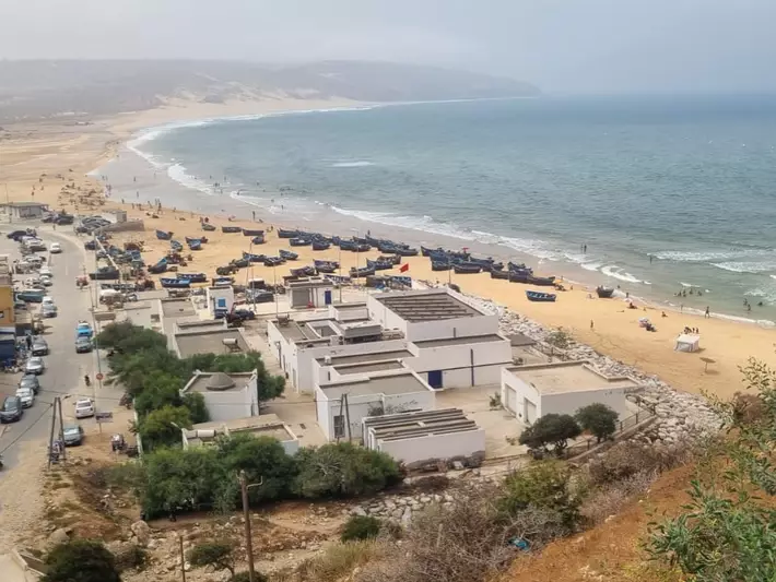 Vista aèria de la platja i la costa d'Essaouira al Marroc