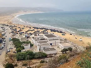 Vista aèria de la platja i la costa d'Essaouira al Marroc
